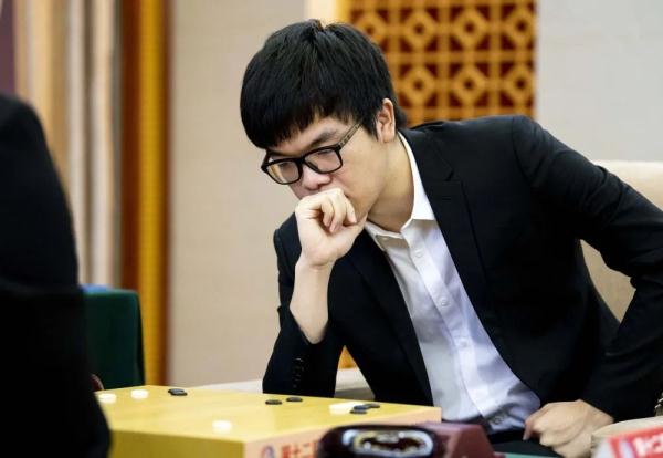 不满网友恶评，柯洁再次宣布“退出”：以后不发一个动态