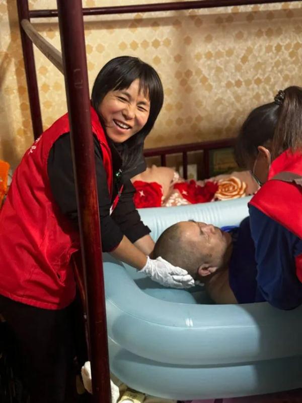 突然降温！杭州女子：这几天我们特别忙！网友大赞