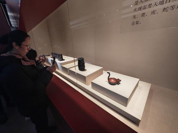 良渚博物院举办漆器艺术展荟萃众多文物精品