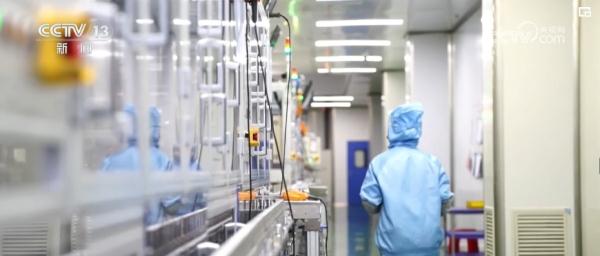 多项“卡脖子”技术被攻克实现产业化 产业发展向中高端稳步迈进