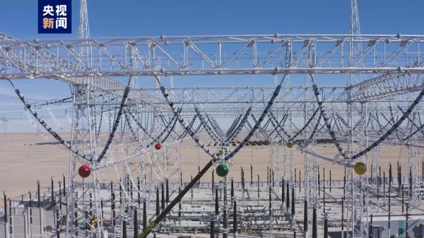 青海省首个“沙戈荒”大基地750千伏输变电工程顺利投运