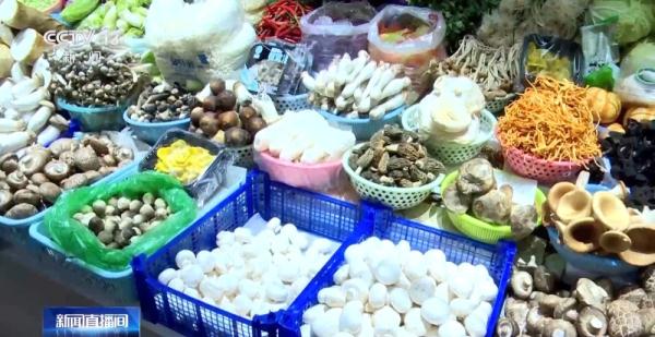 元旦假期临近 “菜篮子”价稳供应足水果争“鲜”上市