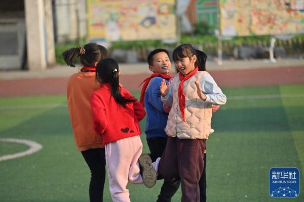 广西融安：阳光课间 快乐成长