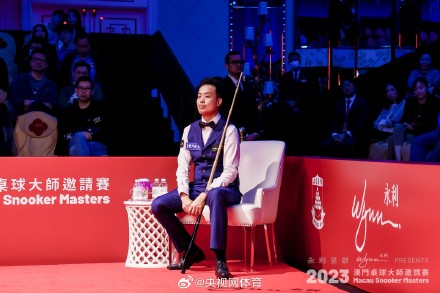 傅家俊2比6利索夫斯基