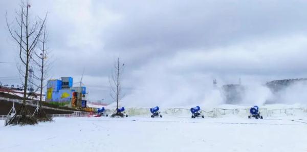 贵阳云顶滑雪场正式开业 贵阳云顶滑雪场正式开业