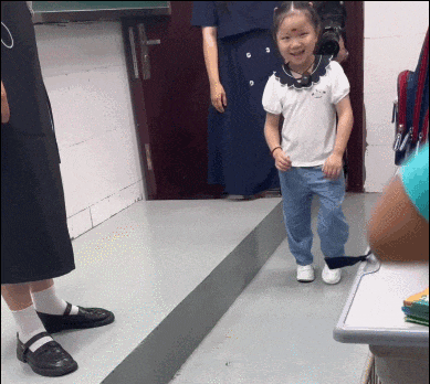 多次令全网"破防"的女孩,这次站上了舞台!再次让人泪奔… 多次令全网"破防"的女孩,这次站上了舞台!再次让人泪奔…