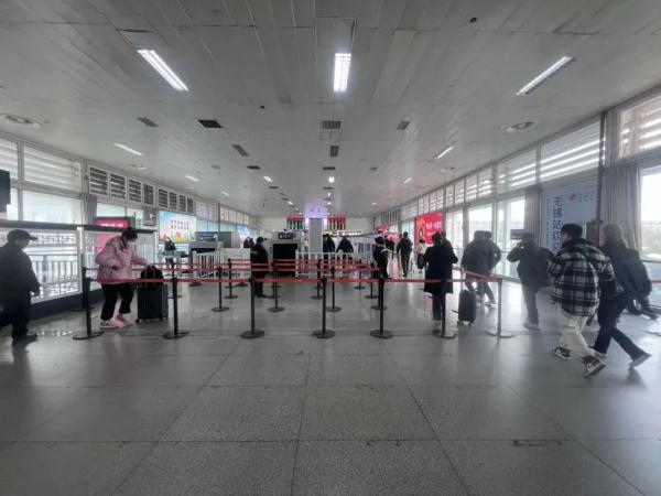 元旦出行,高峰已至! 元旦出行,高峰已至!