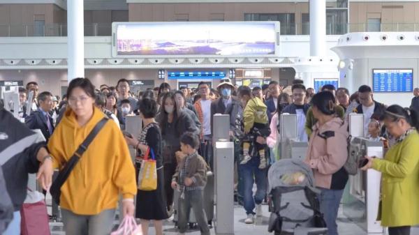 元旦出行,高峰已至! 元旦出行,高峰已至!