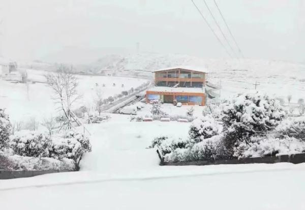 贵阳云顶滑雪场正式开业 贵阳云顶滑雪场正式开业