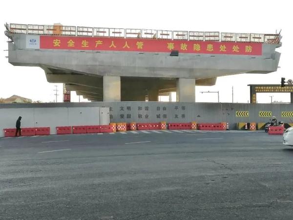 元旦出行,高峰已至! 元旦出行,高峰已至!