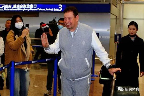 申花新帅亮相
