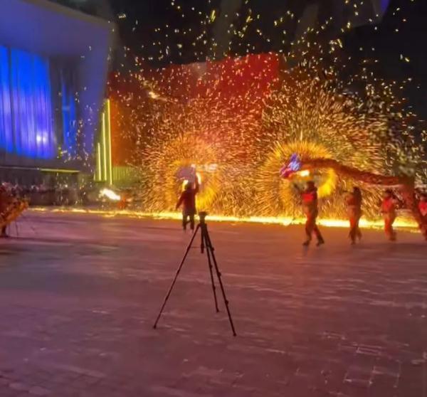 “尔滨,你让我感到陌生......” “尔滨,你让我感到陌生......”