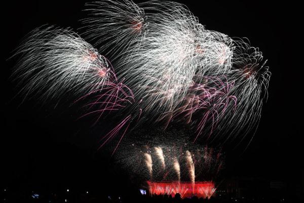 送别2023 迎来2024