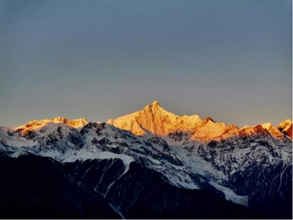 观云台 | 遇见幸运！新年梅里雪山首个“日照金山”