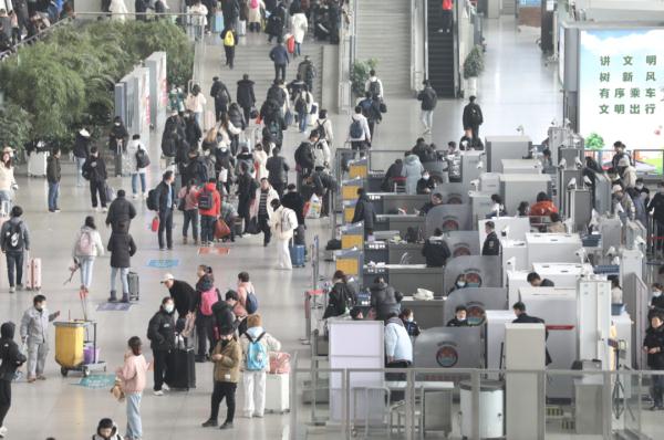 324.7万人次！昨天的南京太热闹啦
