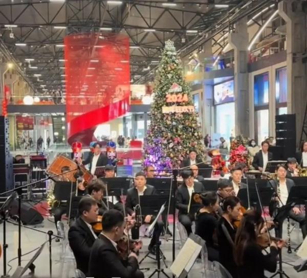 “尔滨,你让我感到陌生......” “尔滨,你让我感到陌生......”