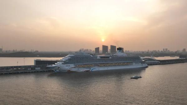 首艘首航,从上海出发!“爱达·魔都号”今日开启商业首航 首艘首航,从上海出发!“爱达·魔都号”今日开启商业首航