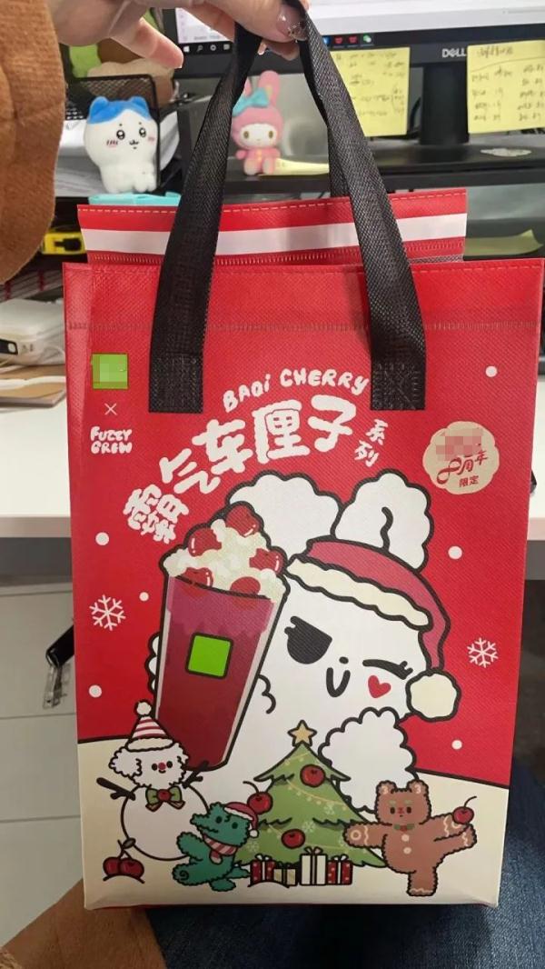 奶茶保温外卖袋火了！大批年轻人开始囤
