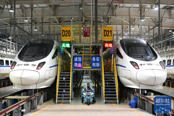 呼和浩特:节后动车检修忙 呼和浩特:节后动车检修忙