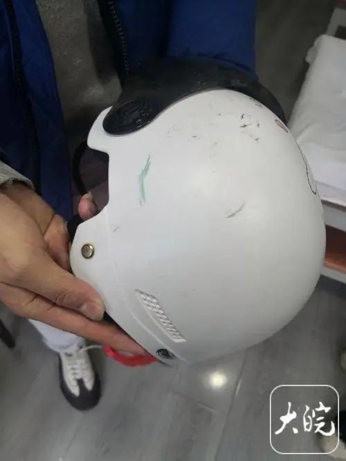 孕妇被14楼坠落的玻璃窗砸伤:为治疗无奈终止妊娠 孕妇被14楼坠落的玻璃窗砸伤:为治疗无奈终止妊娠