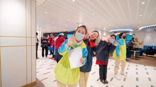 上海首航！提前三个月抢票！八旬老人专程从外地赶来：我激动啊