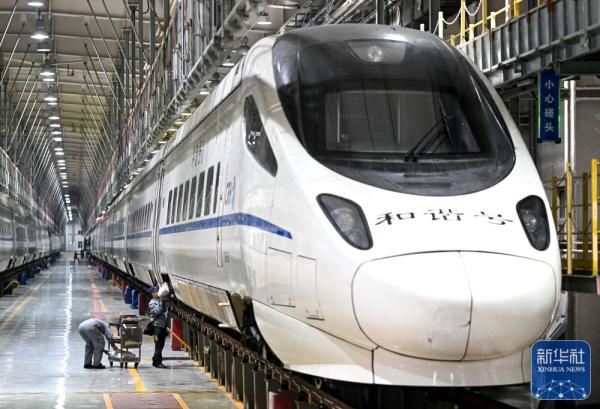 呼和浩特:节后动车检修忙 呼和浩特:节后动车检修忙