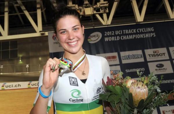 唏嘘!世界冠军突遭车祸身亡,丈夫有重大嫌疑…… 唏嘘!世界冠军突遭车祸身亡,丈夫有重大嫌疑……