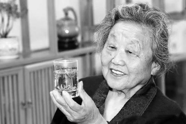 痛别！全国优秀共产党员、三秦楷模  “茶奶奶”张淑珍逝世……