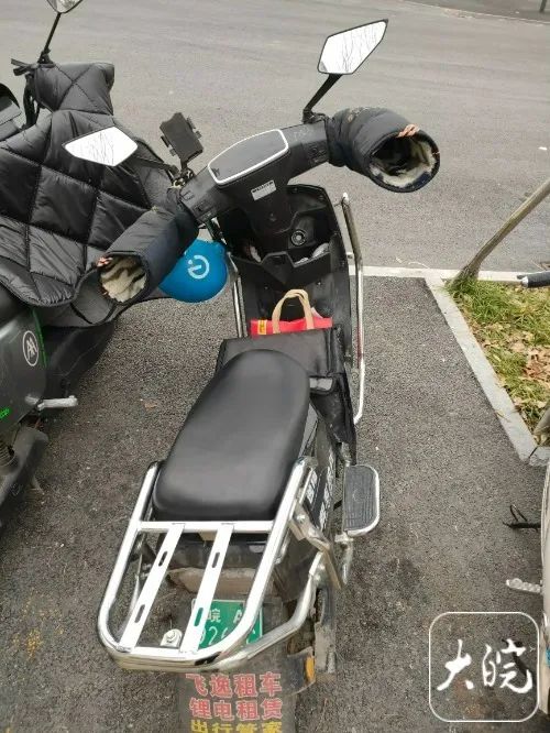 痛心！外卖员送餐时猝死，手里还攥着要送的外卖……