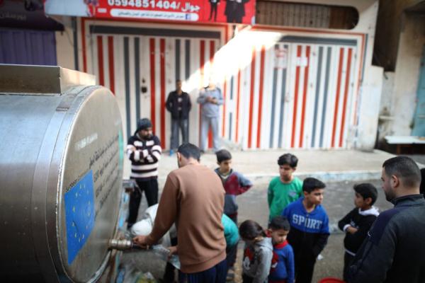 探访加沙地带中部迈加齐难民营