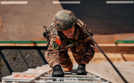 练练练！直击武警官兵火热练兵场