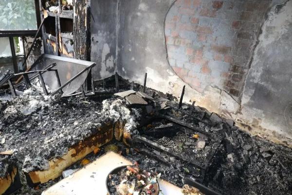 插线板故障引发火灾!2人不幸身亡 插线板故障引发火灾!2人不幸身亡