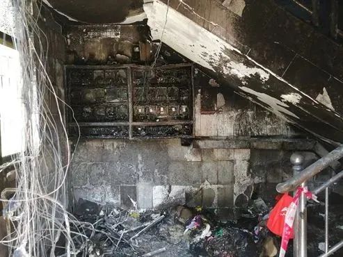 插线板故障引发火灾!2人不幸身亡 插线板故障引发火灾!2人不幸身亡
