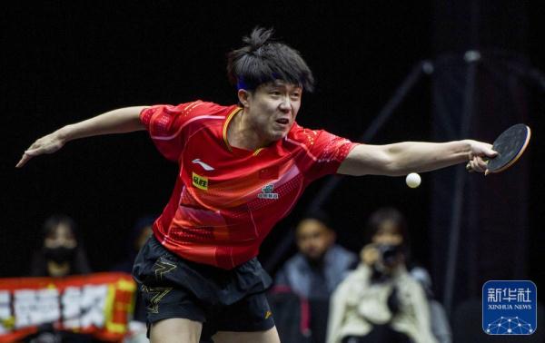 乒乓球｜WTT男子总决赛：王楚钦晋级八强