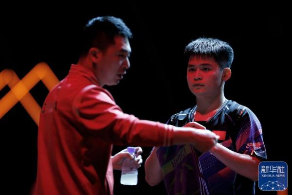 乒乓球|WTT男子总决赛:林诗栋首轮出局 乒乓球|WTT男子总决赛:林诗栋首轮出局