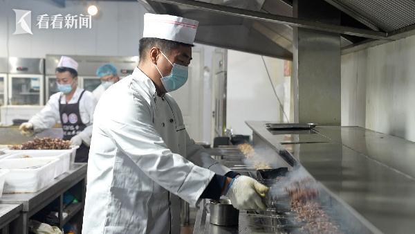 暂停营业、转让设备…这个冬天，淄博烧烤凉了吗？