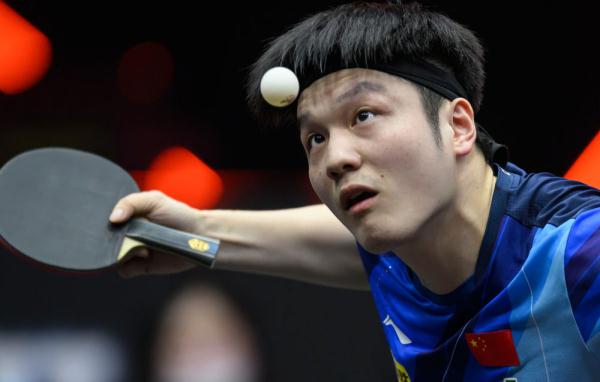 WTT男子总决赛中国队5人晋级八强