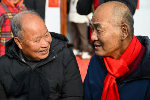 跟拍2000公里 记录跨越半个多世纪的团圆