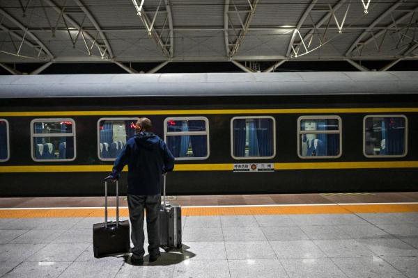 跟拍2000公里 记录跨越半个多世纪的团圆