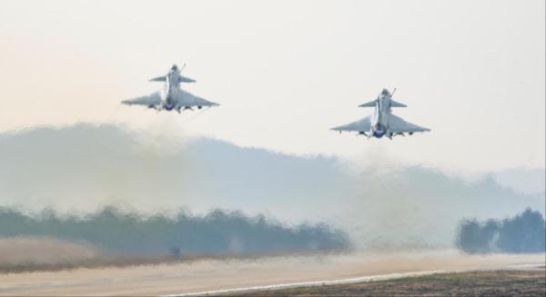 沙场风雷动 砺兵热浪涌——解放军和武警部队新年度军事训练拉开帷幕