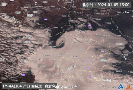 四川云图上出现巨大蛇头