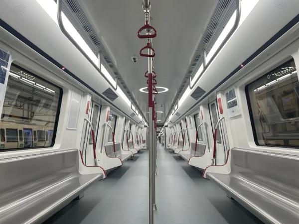 广州地铁11号线“巨无霸”列车正式亮相!还有这些好消息 广州地铁11号线“巨无霸”列车正式亮相!还有这些好消息
