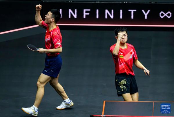 乒乓球——WTT男子总决赛:袁励岑/向鹏晋级四强 乒乓球——WTT男子总决赛:袁励岑/向鹏晋级四强