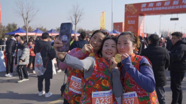 陕西渭南以迎新年越野赛“承前启后” 陕西渭南以迎新年越野赛“承前启后”