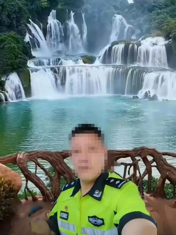 “撞衫”不可怕,谁假谁尴尬?民警:“你这衣服我都没有” “撞衫”不可怕,谁假谁尴尬?民警:“你这衣服我都没有”