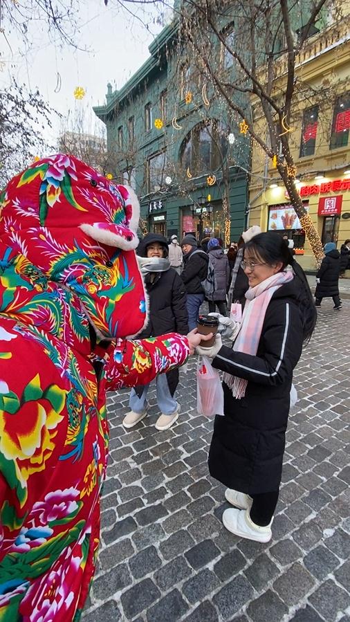 每天600杯姜糖水,暖到心坎里! 每天600杯姜糖水,暖到心坎里!