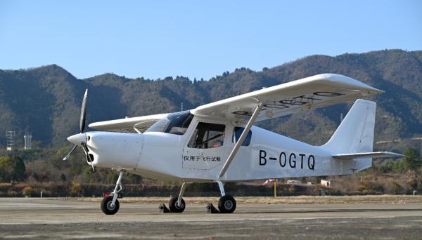 AG60E，成功首飞！