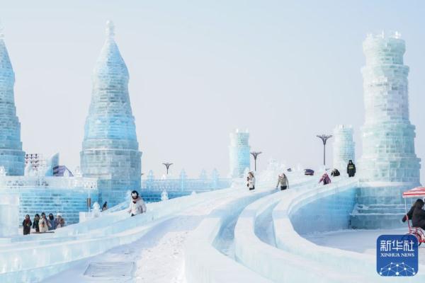 第40届中国·哈尔滨国际冰雪节开幕 第40届中国·哈尔滨国际冰雪节开幕