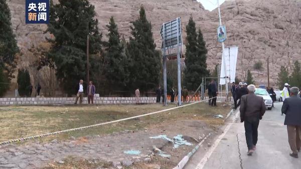 极端组织称对爆炸负责 伊朗总统：必将黑手绳之以法