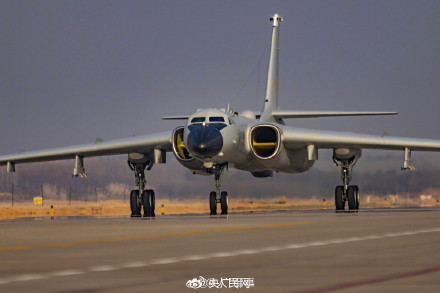 压迫感溢出屏幕!战神轰6K新年霸气首飞 压迫感溢出屏幕!战神轰6K新年霸气首飞